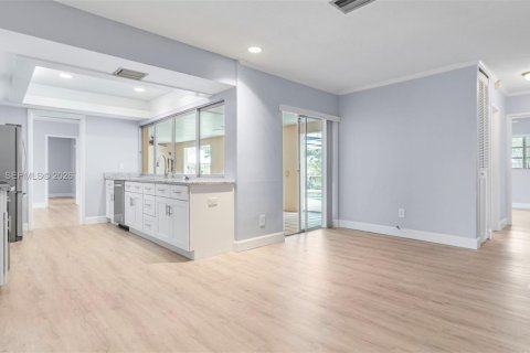 Casa en venta en Margate, Florida, 4 dormitorios, 164.9 m2 № 2028152 - foto 11