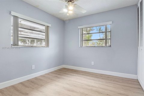 Casa en venta en Margate, Florida, 4 dormitorios, 164.9 m2 № 2028152 - foto 22