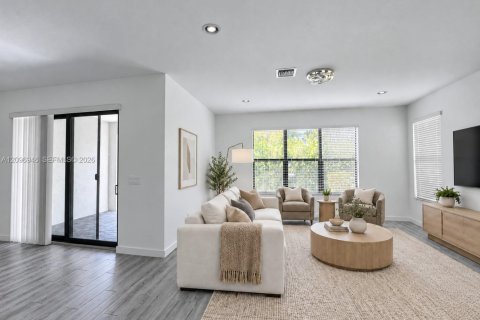House in Lake Worth, Florida 3 bedrooms, 215.25 sq.m. № 2429787 - photo 8