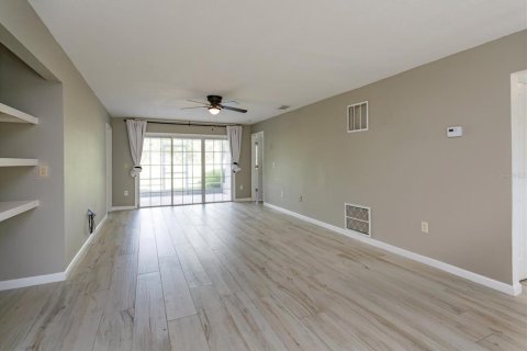 Condo in Longwood, Florida, 2 bedrooms  № 1885846 - photo 19