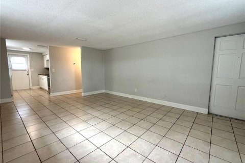 Appartement à louer à Tampa, Floride: 2 chambres, 78.97 m2 № 2094619 - photo 2
