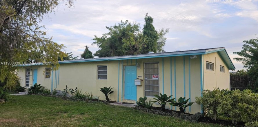 Дом в Пальметто-Бей, Флорида 2 спальни, 74.32м2 № 1992187