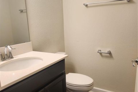 Townhouse in Davenport, Florida 4 bedrooms, 188.22 sq.m. № 2211649 - photo 6