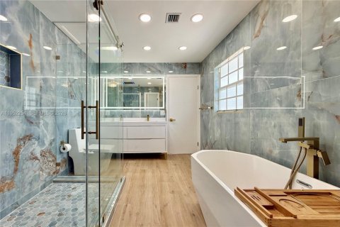 Купить виллу или дом в Уилтон-Мэнорс, Флорида 4 спальни, 257.15м2, № 2006630 - фото 6