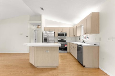 Villa ou maison à louer à Dunnellon, Floride: 2 chambres, 115.94 m2 № 1810336 - photo 6