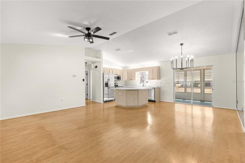 Villa ou maison à louer à Dunnellon, Floride: 2 chambres, 115.94 m2 № 1810336 - photo 2