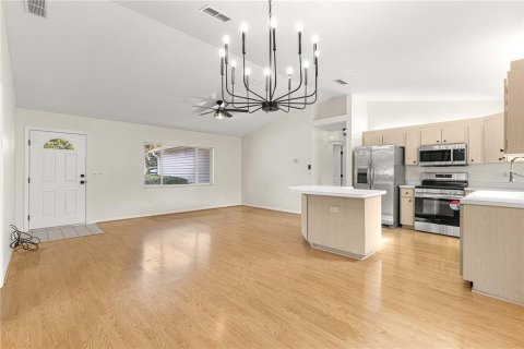 Villa ou maison à louer à Dunnellon, Floride: 2 chambres, 115.94 m2 № 1810336 - photo 4