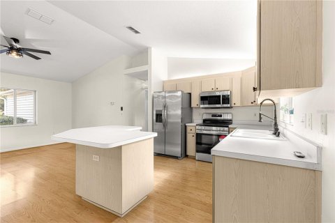 Villa ou maison à louer à Dunnellon, Floride: 2 chambres, 115.94 m2 № 1810336 - photo 5