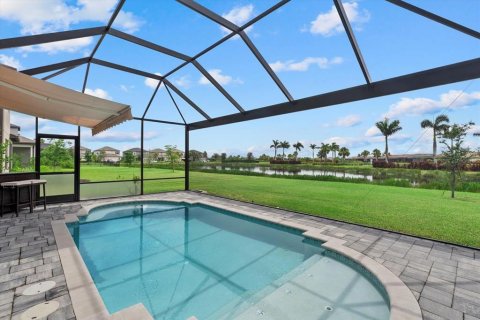 Villa ou maison à vendre à Sarasota, Floride: 4 chambres, 246.19 m2 № 1841565 - photo 2
