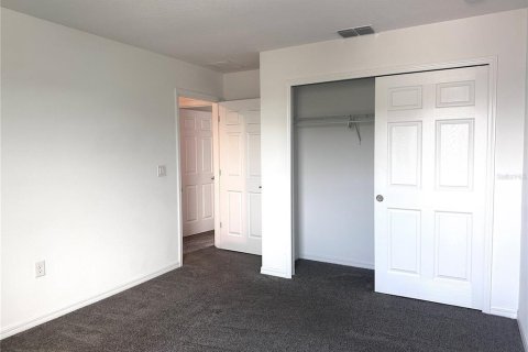 House in Ocala, Florida 4 bedrooms, 223.8 sq.m. № 2310080 - photo 24