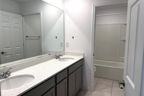 House in Ocala, Florida 4 bedrooms, 223.8 sq.m. № 2310080 - photo 23