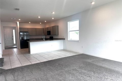 House in Ocala, Florida 4 bedrooms, 223.8 sq.m. № 2310080 - photo 13
