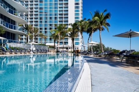 Condo in Miami Beach, Florida, 2 bedrooms  № 2046929 - photo 21