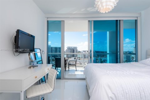 Condo in Miami Beach, Florida, 2 bedrooms  № 2046929 - photo 12
