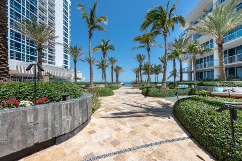 Condo in Miami Beach, Florida, 2 bedrooms  № 2046929 - photo 29