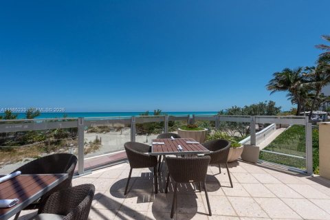 Condo in Miami Beach, Florida, 2 bedrooms  № 2046929 - photo 28