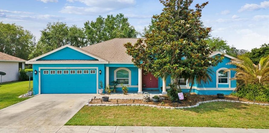 Villa ou maison à Brooksville, Floride 3 chambres, 201.6 m2 № 1678050