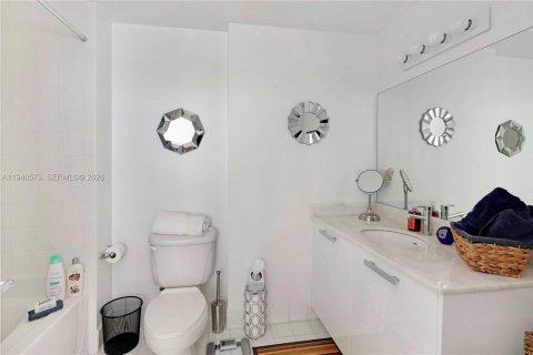 Купить кондоминиум в Майами, Флорида 7 комнат, 173.73м2, № 2000963 - фото 9