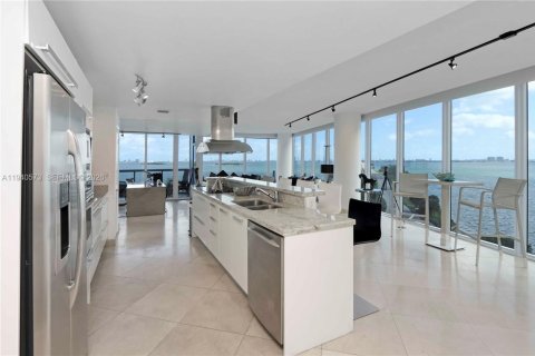 Купить кондоминиум в Майами, Флорида 7 комнат, 173.73м2, № 2000963 - фото 12