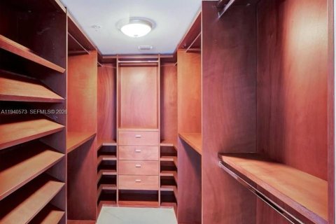 Купить кондоминиум в Майами, Флорида 7 комнат, 173.73м2, № 2000963 - фото 21