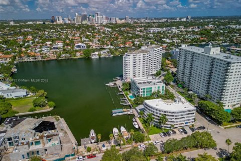 Copropriété à vendre à Fort Lauderdale, Floride: 1 chambre, 117.52 m2 № 1939705 - photo 26