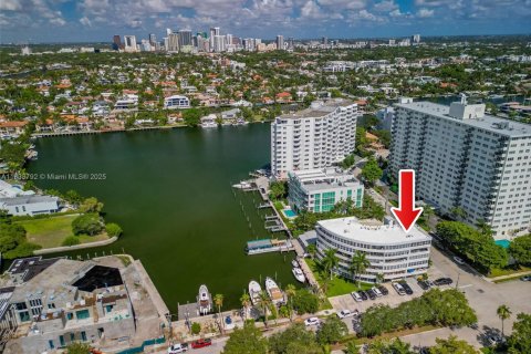 Copropriété à vendre à Fort Lauderdale, Floride: 1 chambre, 117.52 m2 № 1939705 - photo 27