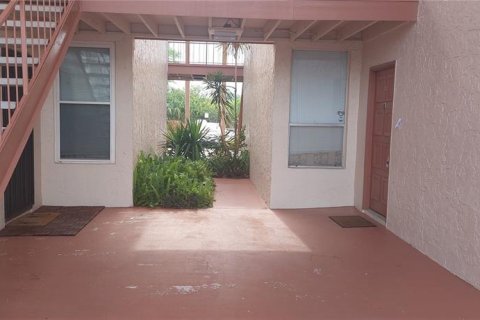 Condo à Altamonte Springs, Floride, 3 chambres  № 2099225
