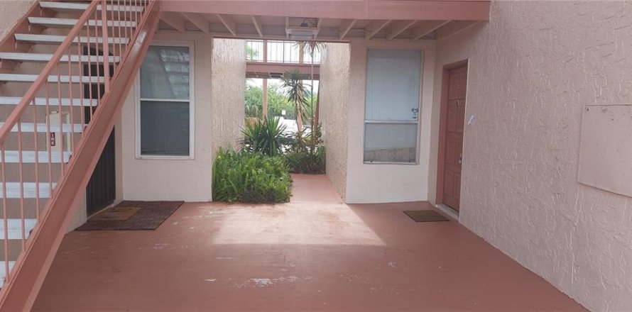 Condo à Altamonte Springs, Floride, 3 chambres № 2099225