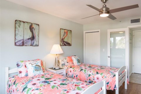 Condo in Englewood, Florida, 2 bedrooms  № 1679310 - photo 29