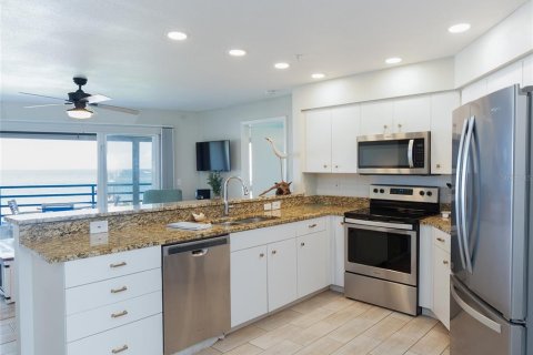Condo in Englewood, Florida, 2 bedrooms  № 1679310 - photo 12