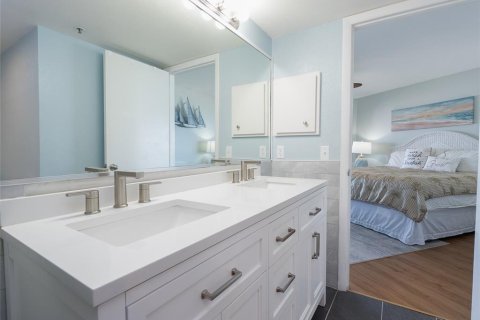 Condo in Englewood, Florida, 2 bedrooms  № 1679310 - photo 25