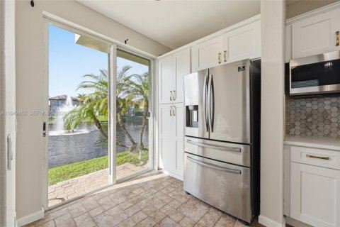 Touwnhouse à vendre à Riviera Beach, Floride: 3 chambres, 137.68 m2 № 1999414 - photo 5