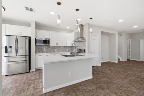 Touwnhouse à vendre à Riviera Beach, Floride: 3 chambres, 137.68 m2 № 1999414 - photo 2