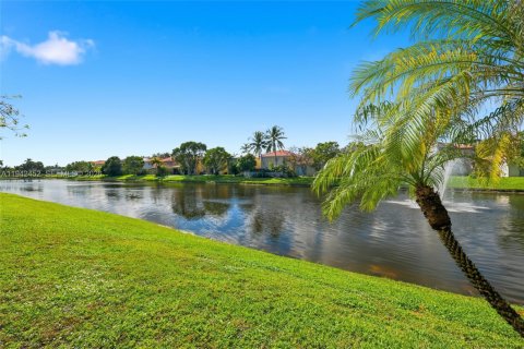 Touwnhouse à vendre à Riviera Beach, Floride: 3 chambres, 137.68 m2 № 1999414 - photo 7