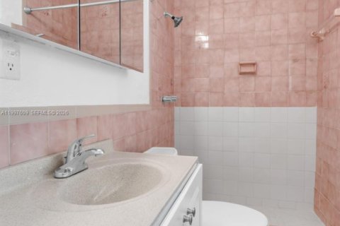 Снять в аренду виллу или дом в Майами, Флорида 251.86м2, № 2060857 - фото 6