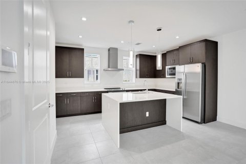 Townhouse in Delray Beach, Florida 3 bedrooms, 166.57 sq.m. № 1841117 - photo 16