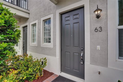 Townhouse in Delray Beach, Florida 3 bedrooms, 166.57 sq.m. № 1841117 - photo 2