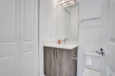 Townhouse in Delray Beach, Florida 3 bedrooms, 166.57 sq.m. № 1841117 - photo 11