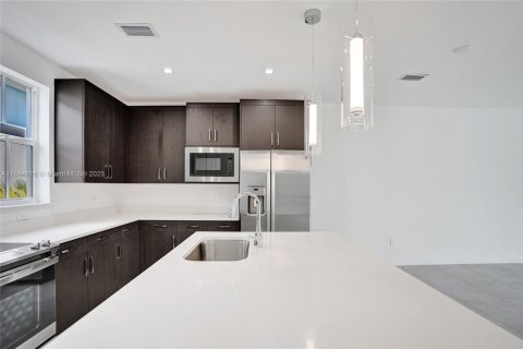 Townhouse in Delray Beach, Florida 3 bedrooms, 166.57 sq.m. № 1841117 - photo 21