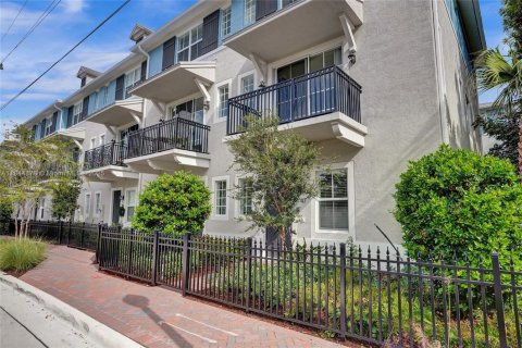 Townhouse in Delray Beach, Florida 3 bedrooms, 166.57 sq.m. № 1841117 - photo 6