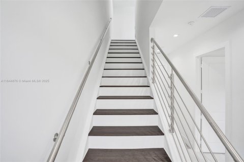 Townhouse in Delray Beach, Florida 3 bedrooms, 166.57 sq.m. № 1841117 - photo 14