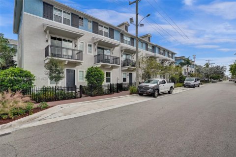 Townhouse in Delray Beach, Florida 3 bedrooms, 166.57 sq.m. № 1841117 - photo 5
