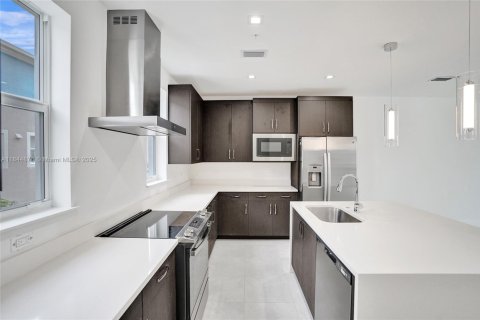 Townhouse in Delray Beach, Florida 3 bedrooms, 166.57 sq.m. № 1841117 - photo 22