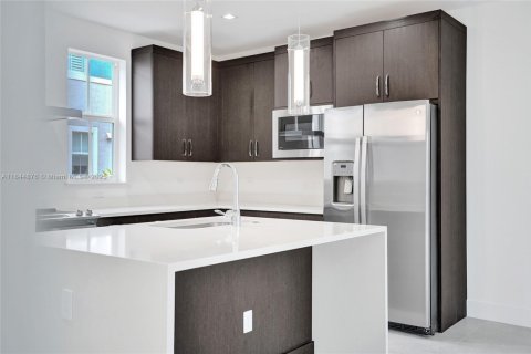 Townhouse in Delray Beach, Florida 3 bedrooms, 166.57 sq.m. № 1841117 - photo 30
