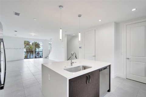Townhouse in Delray Beach, Florida 3 bedrooms, 166.57 sq.m. № 1841117 - photo 25
