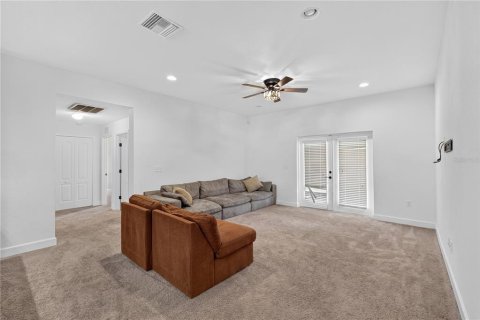 House in Sebring, Florida 4 bedrooms, 188.87 sq.m. № 2203546 - photo 22