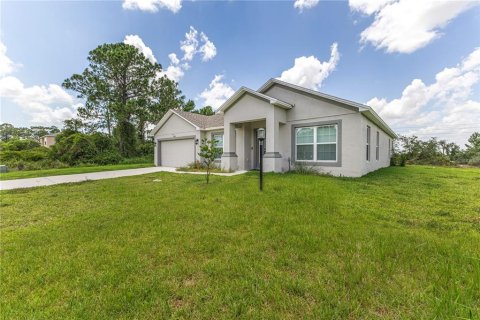 House in Sebring, Florida 4 bedrooms, 188.87 sq.m. № 2203546 - photo 6