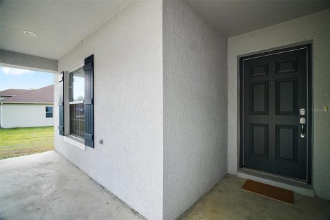 House in Lady Lake, Florida 4 bedrooms, 166.76 sq.m. № 1586349 - photo 28