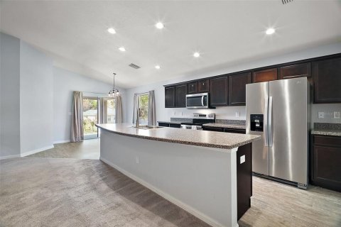 House in Lady Lake, Florida 4 bedrooms, 166.76 sq.m. № 1586349 - photo 7