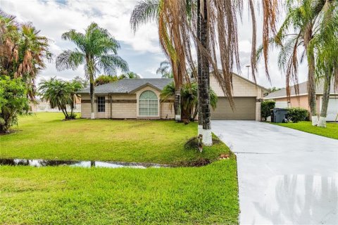 Casa en venta en Kissimmee, Florida, 3 dormitorios, 132.66 m2 № 1876748 - foto 1